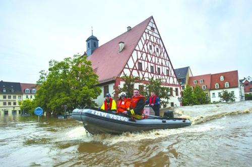 6 ��3 �������������غ�ĵĵ��|�����и����R����Ԯ�ˆTʹ�þ��������������D����