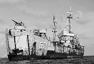 菲曾經“坐灘”的軍艦。